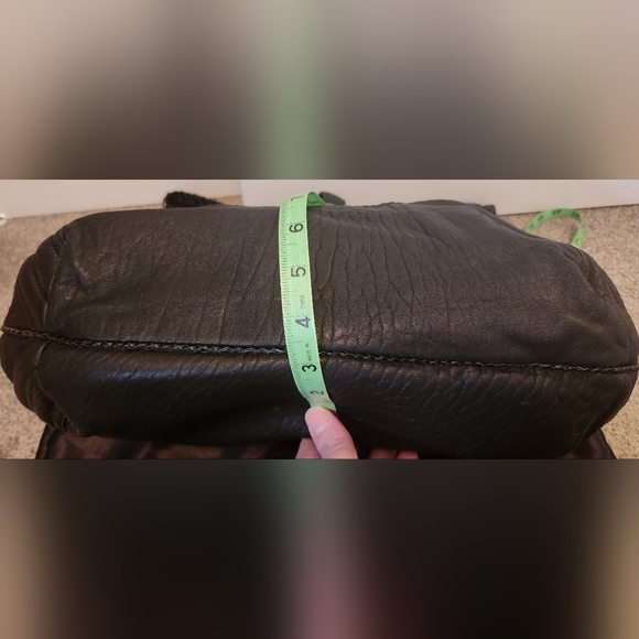 100% Authentic Fendi Nappa Leather Spy Bag in Black; Almost Brand-New Condition - Picture 15 of 16